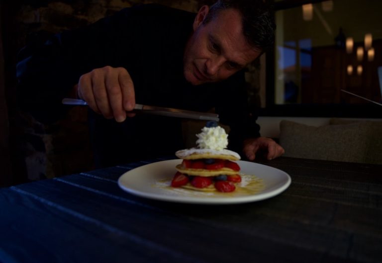 Italian chef preparing the pancakes at hotel Bellagio